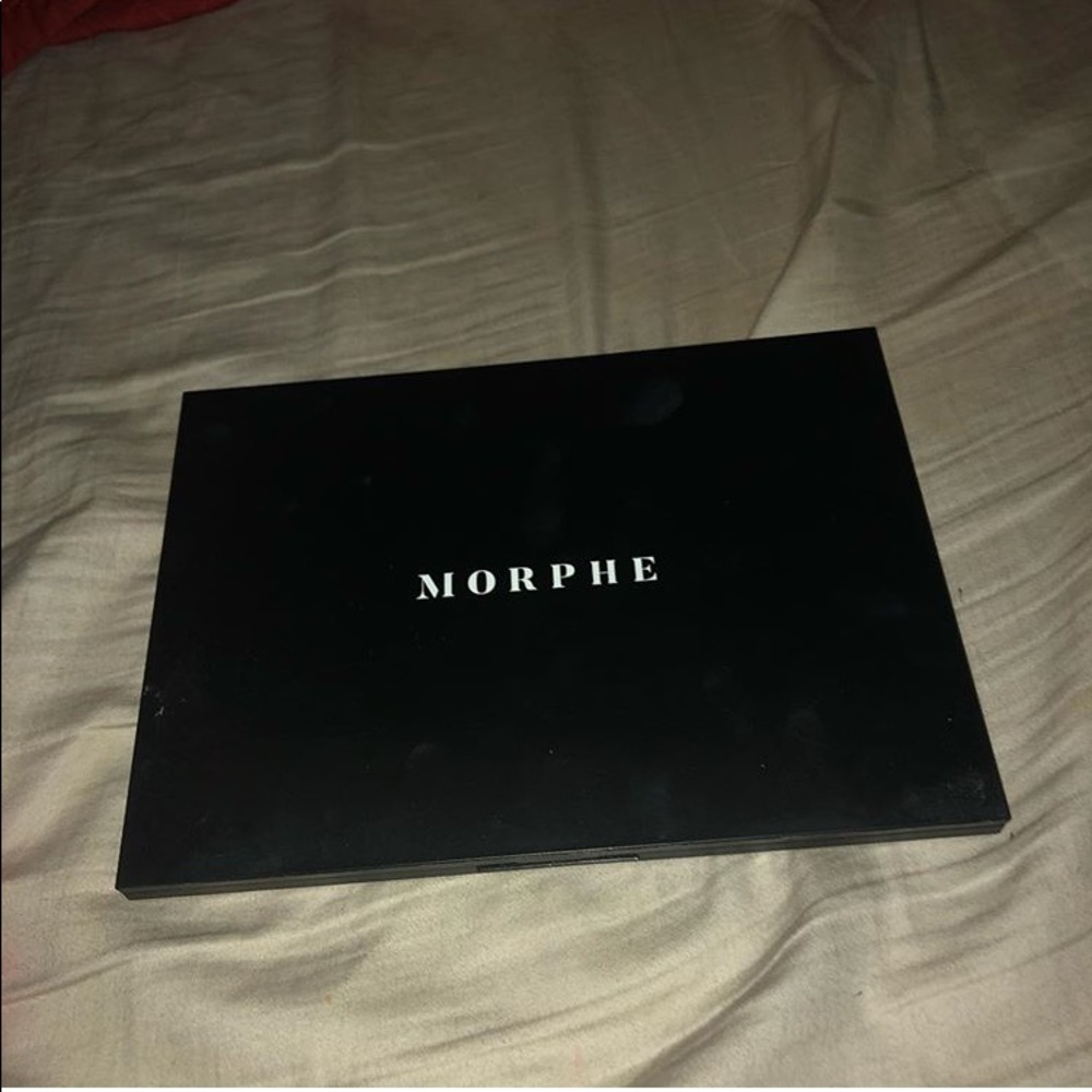 SELLING MAKEUP!!
